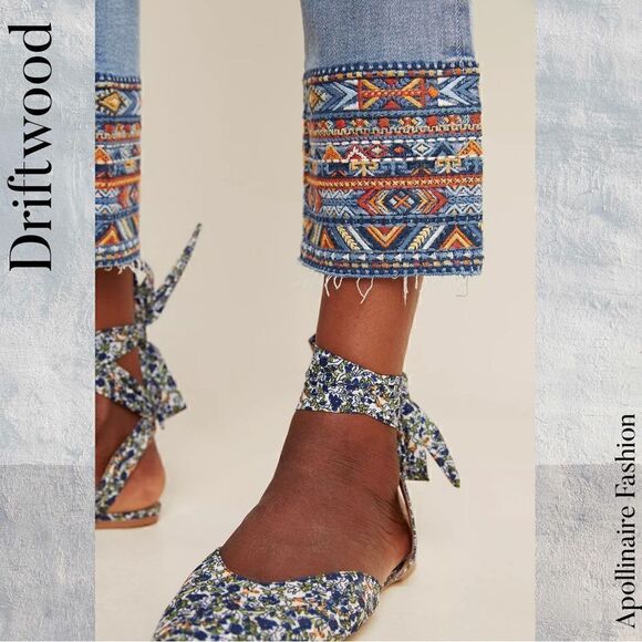 DRIFTWOOD COLLETTE MID RISE EMBROIDERED BLUE JEANS SIZE 30 NWT - Picture 4 of 8
